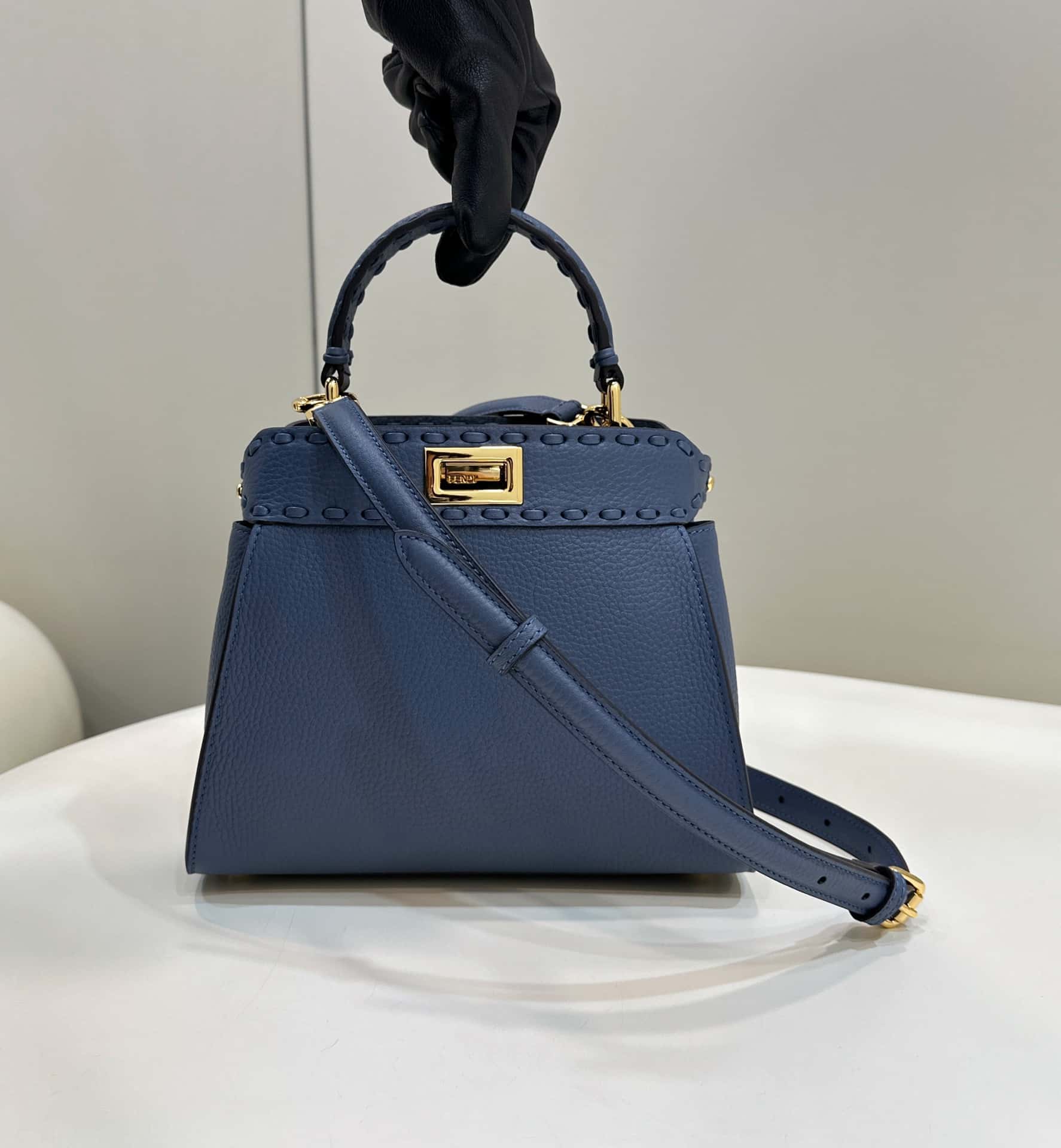 Bolsa FENDI peekaboo