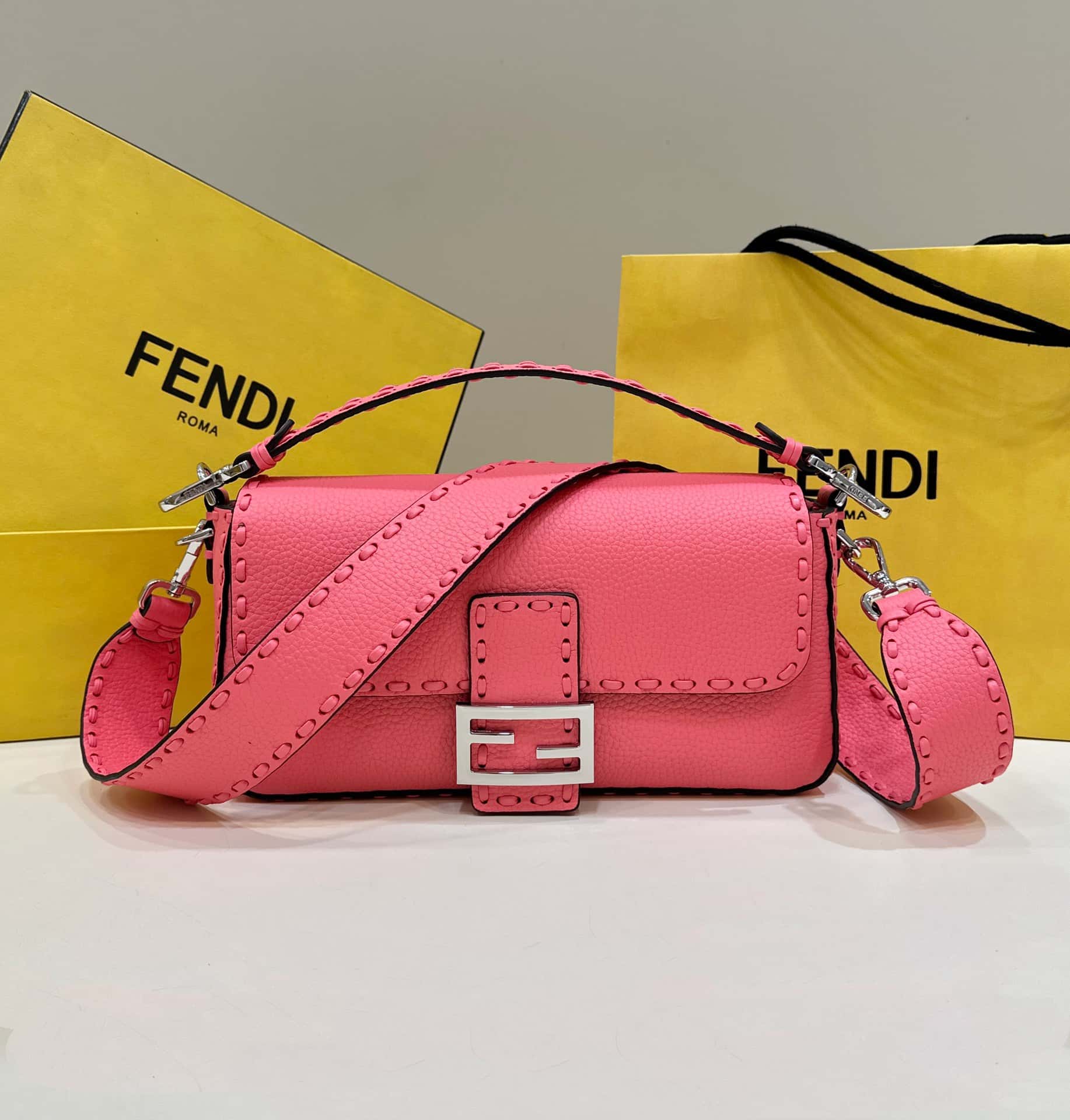 Bolsa FENDI 3D TOTE