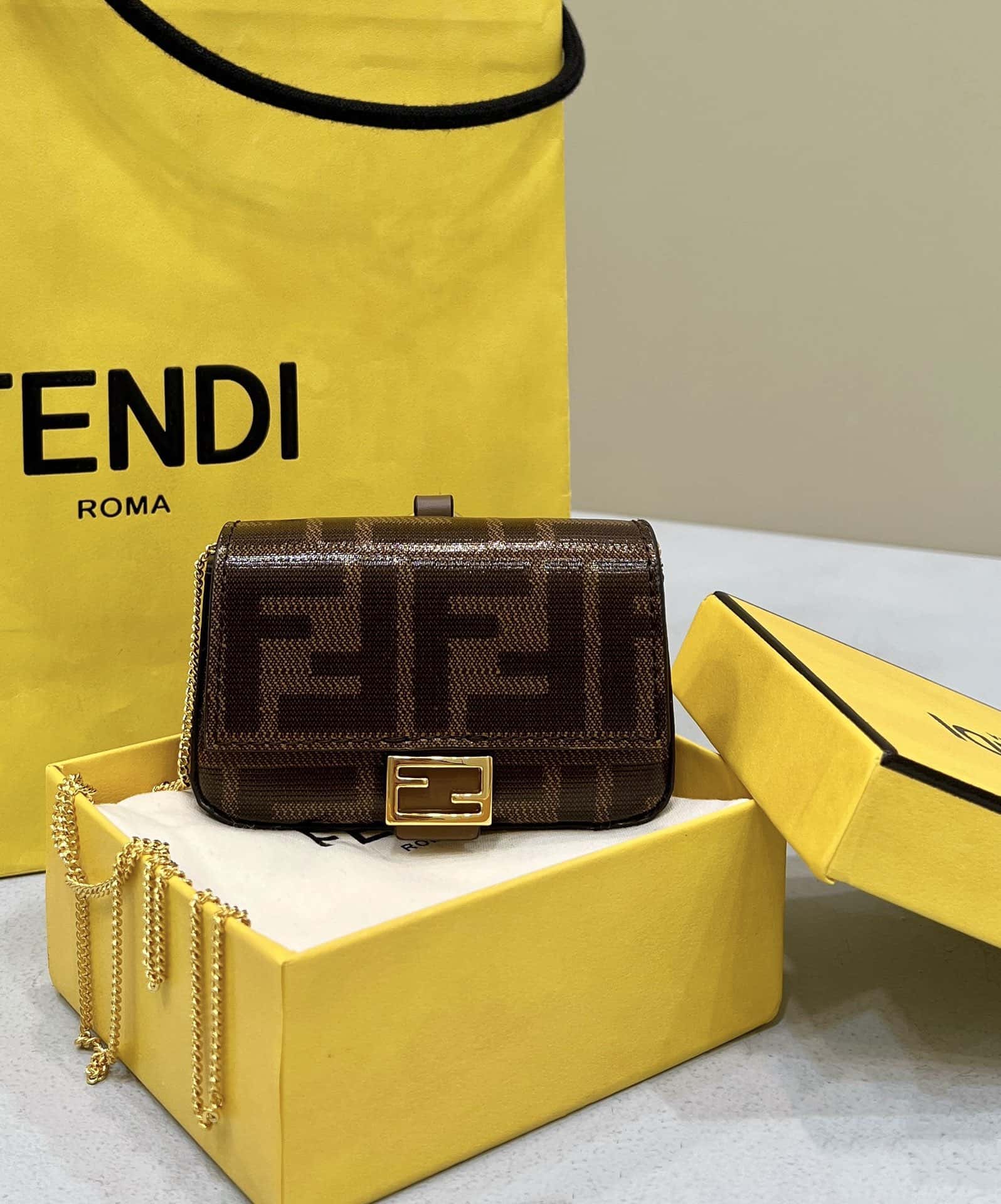Bolsa FENDI 3D TOTE