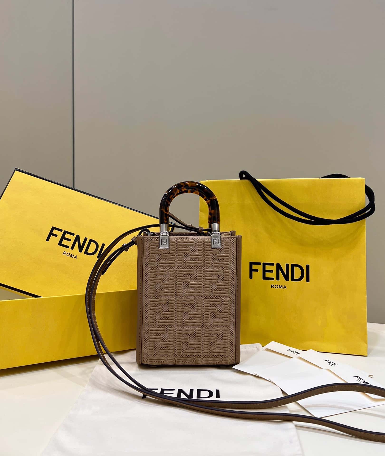 Bolsa FENDI 3D TOTE