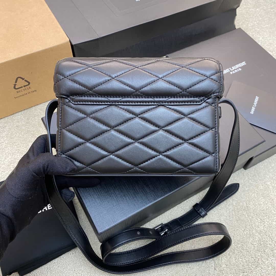 Bolsa Saint Laurent June 2022