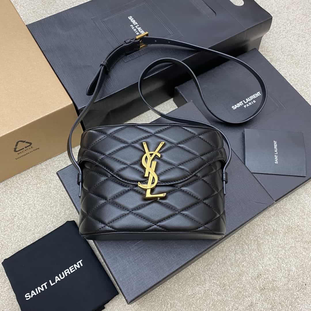 Bolsa Saint Laurent June 2022