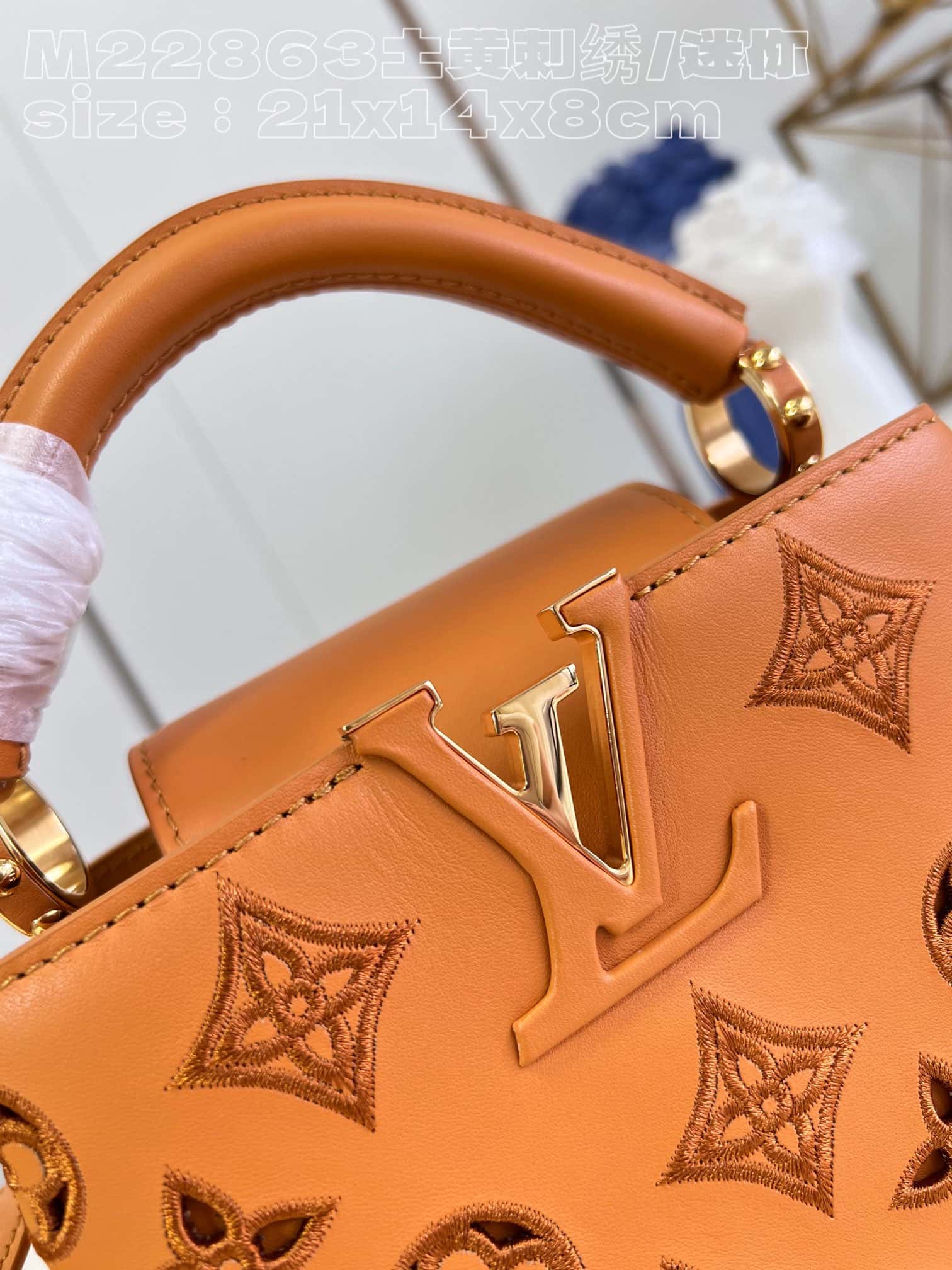 Bolsa Louis Vuitton Capucines Mini