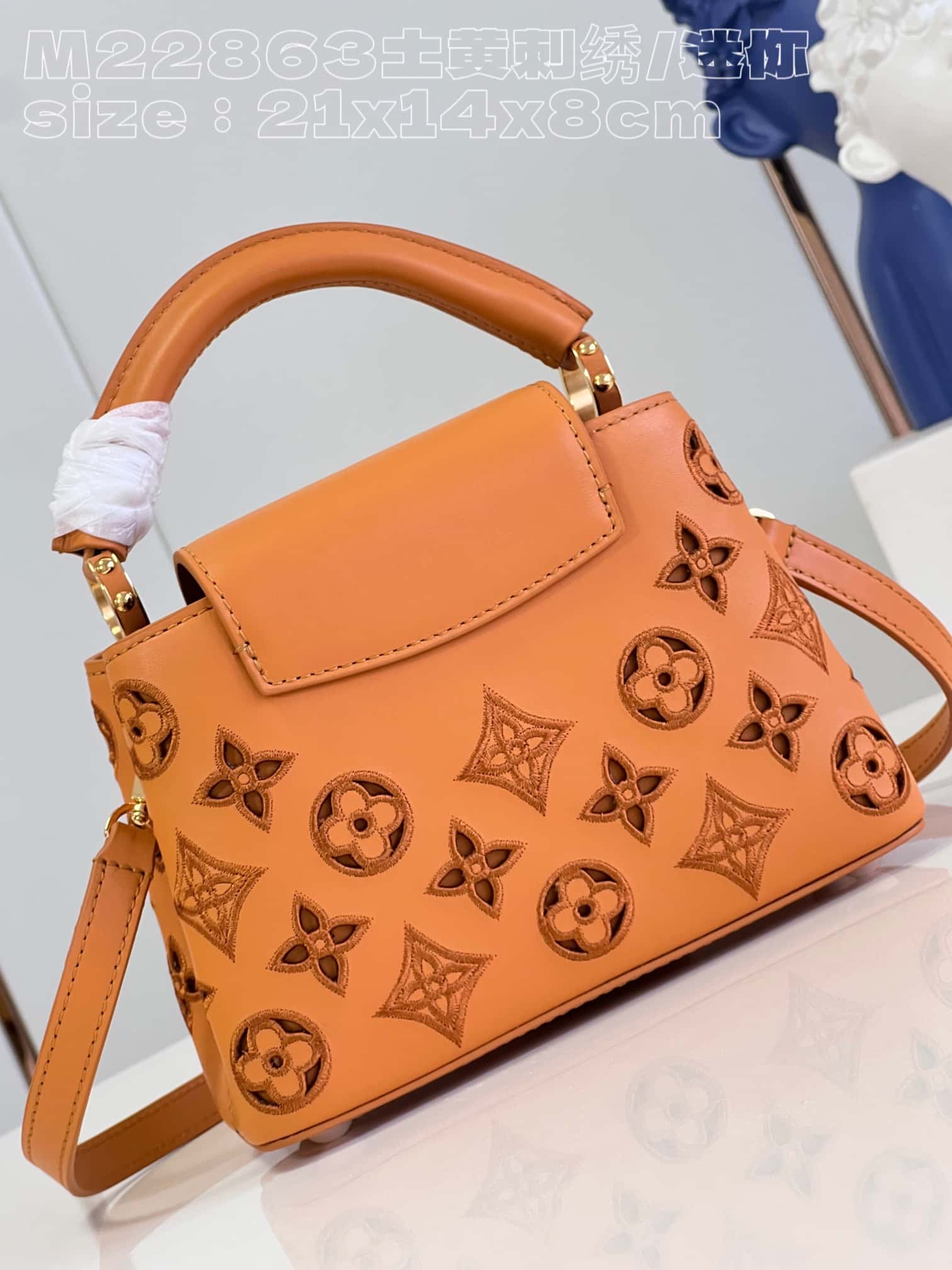Bolsa Louis Vuitton Capucines Mini