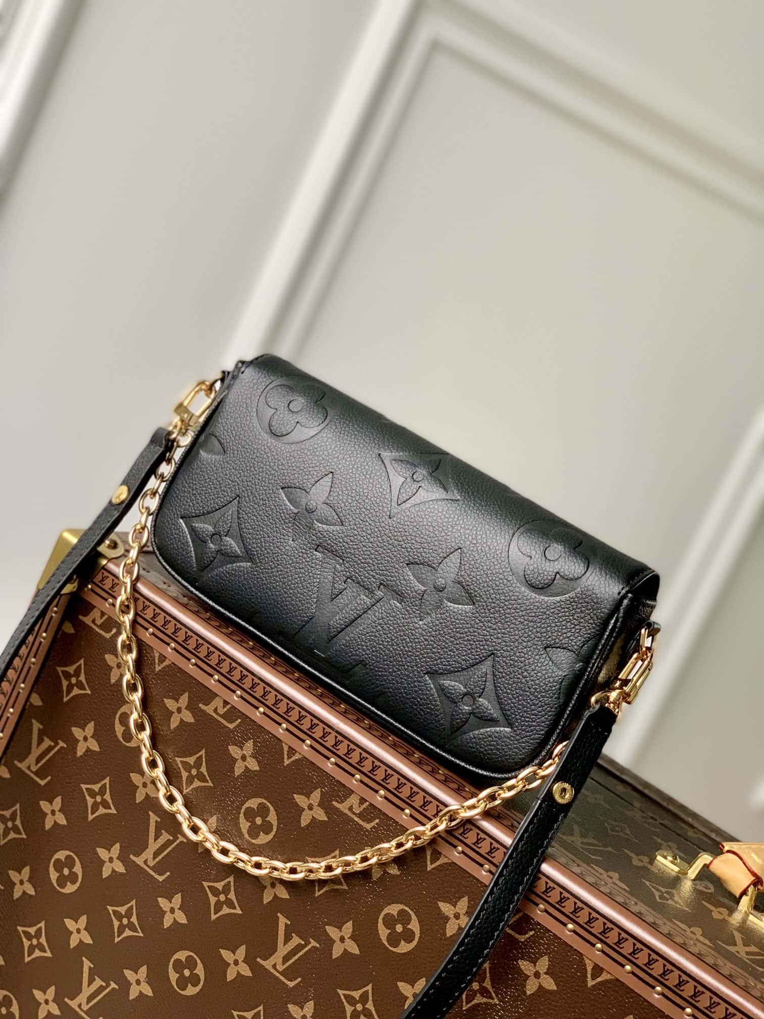 Bolsa Louis Vuitton Wallet On Chain Ivy