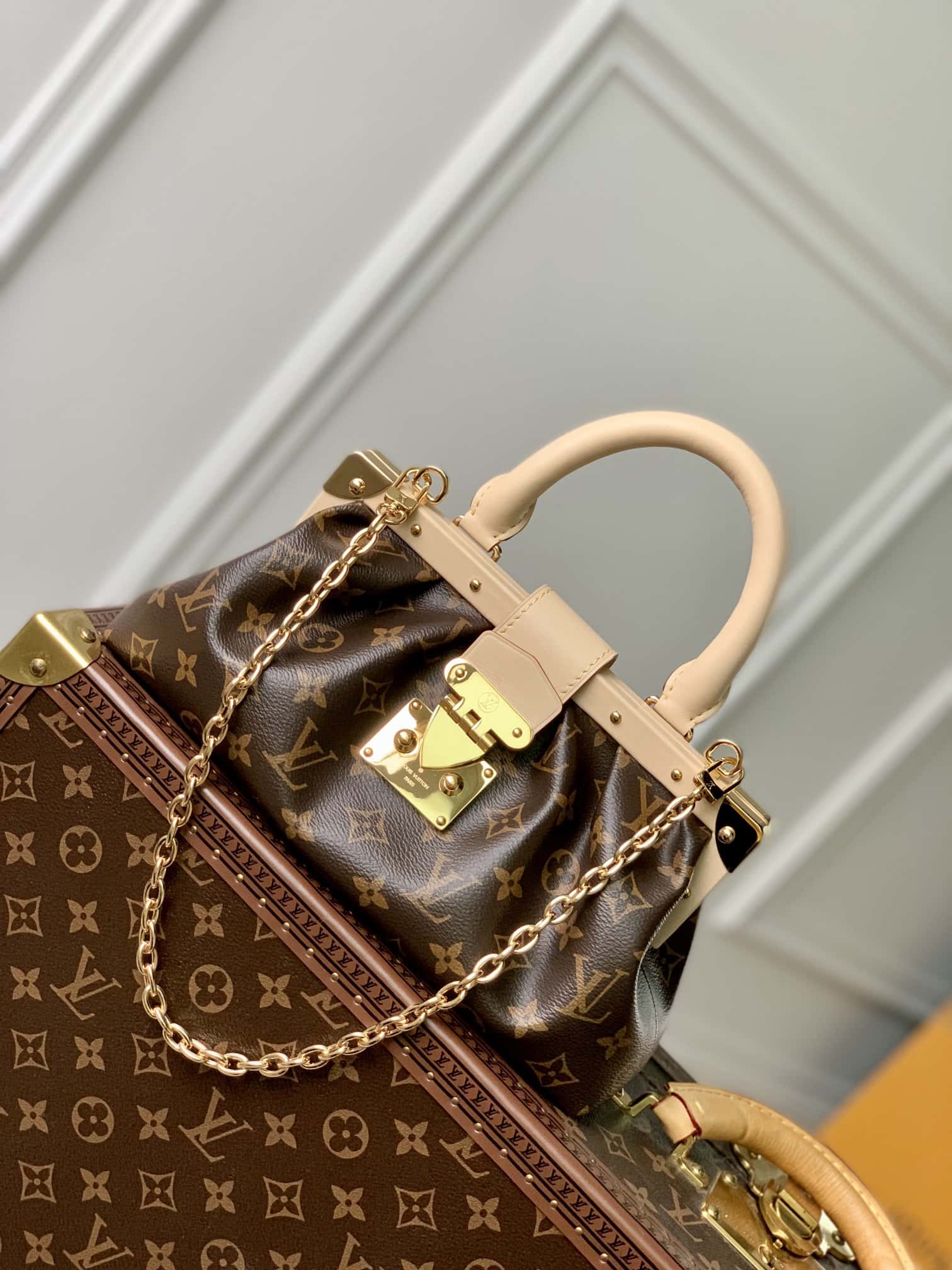 Bolsa Louis Vuitton Monogram Clutch