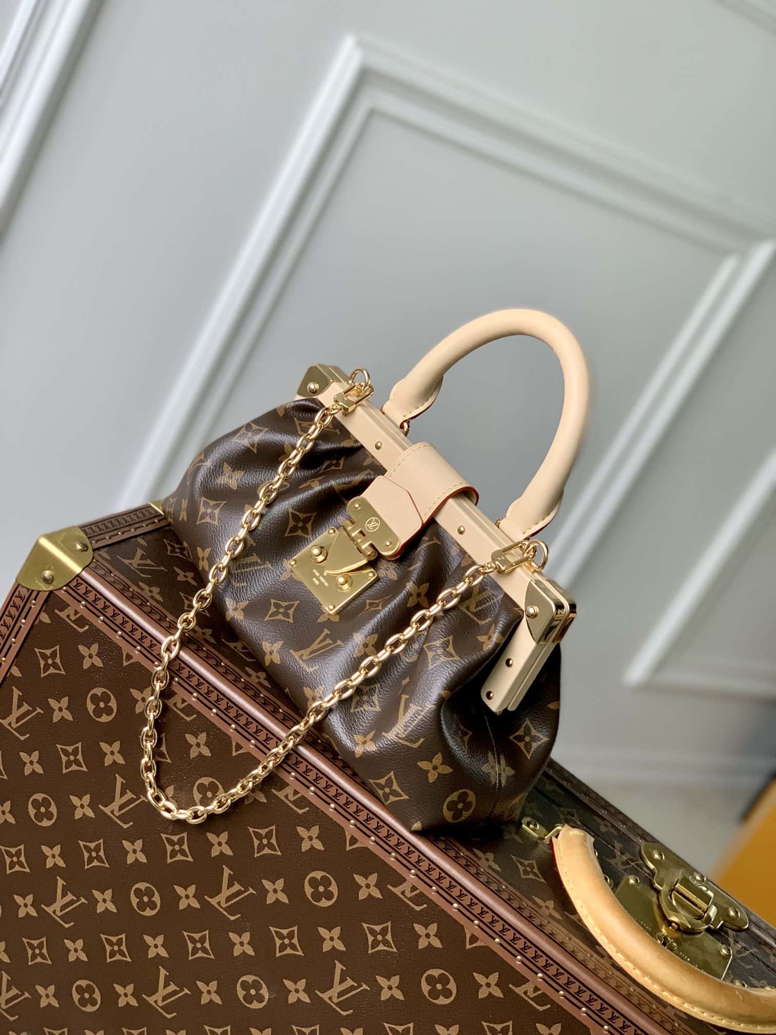 Bolsa Louis Vuitton Monogram Clutch