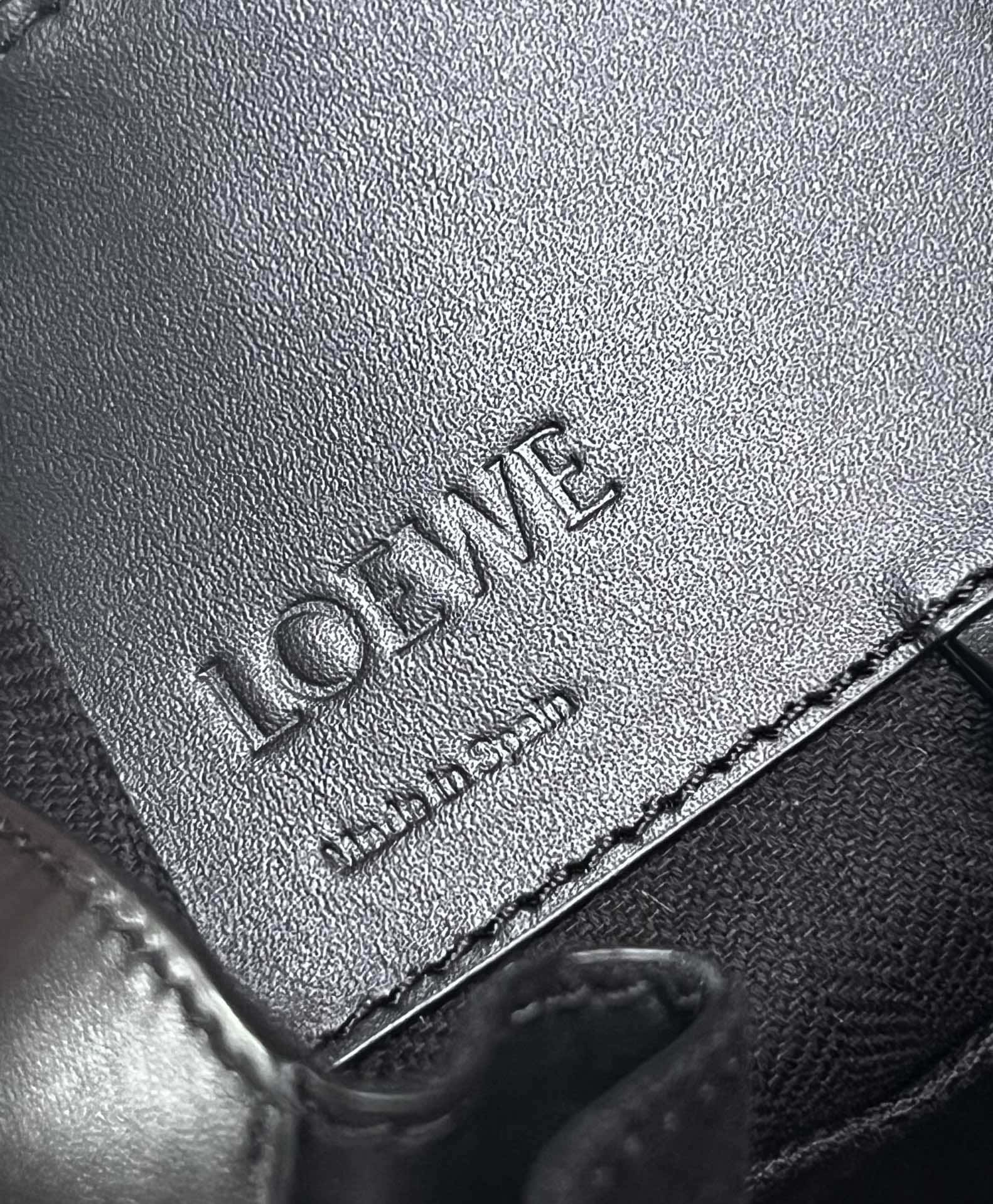 Bolsa LOEWE Calfskin Small Hammock