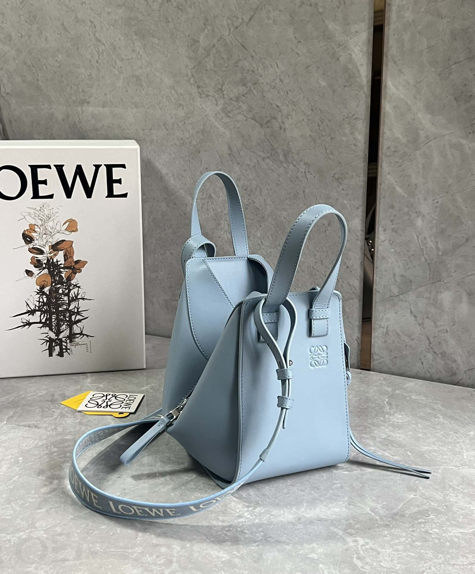 Bolsa LOEWE Hammock Compact Solid