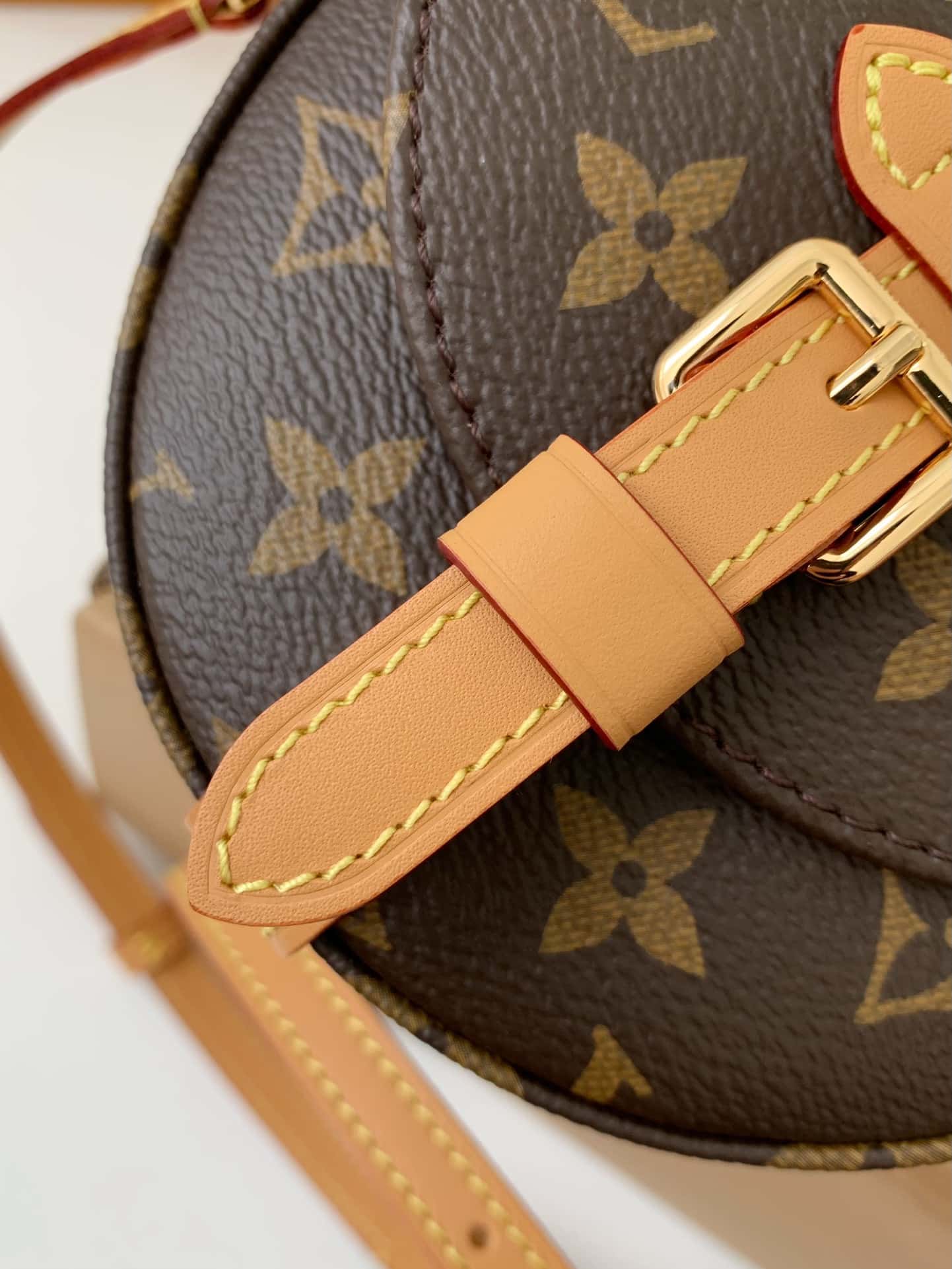 Bolsa Louis Vuitton Micro Chantilly