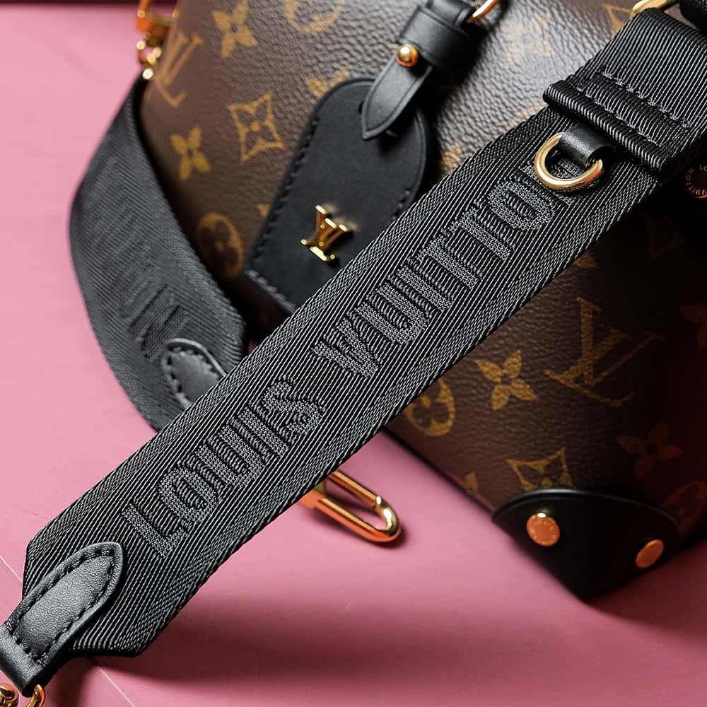 Bolsa Louis Vuitton Petite Malle Souple