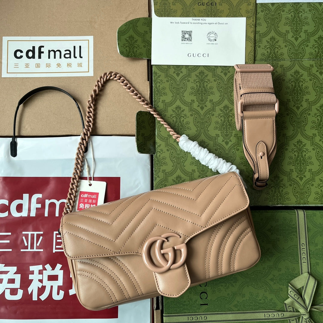 Bolsa Gucci GG Marmont de Ombro